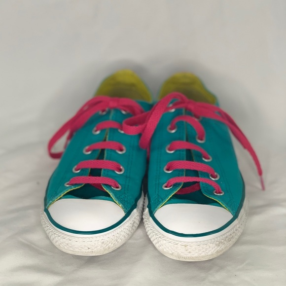 Chuck Taylor All-Star Low - Teal & Pink w/double Tounge - Youth size 4 - Picture 4 of 7